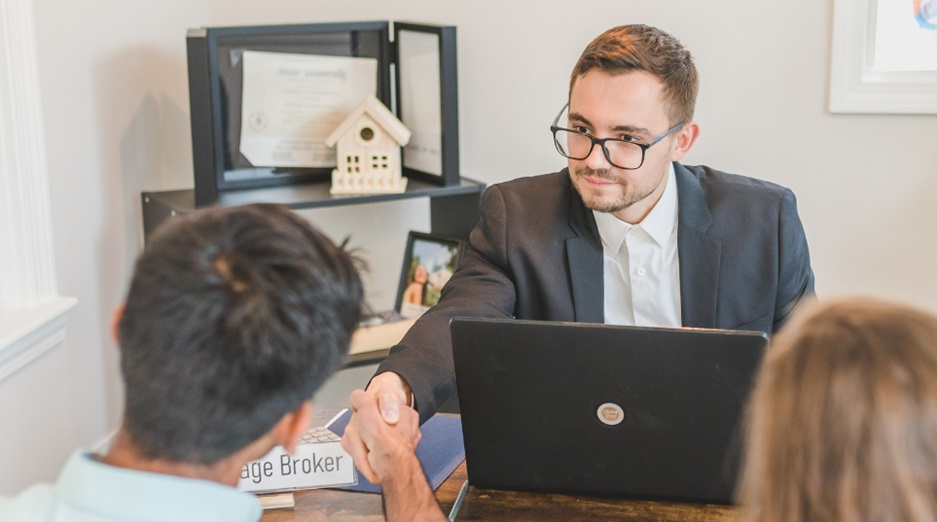 The Role of Mortgage Brokers in Rural Home Buying