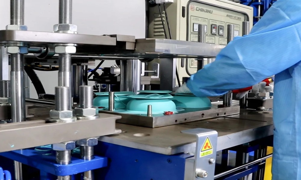 How Customization Improves Results In Silicone Compression Molding Manufacturing Projects