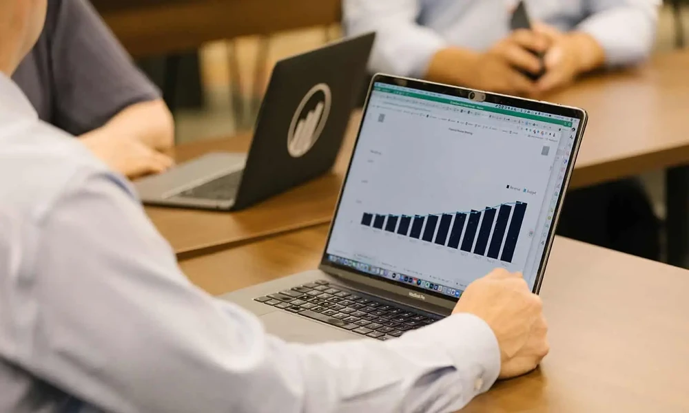 Why Small Businesses Need Both Accounting And Consulting Support